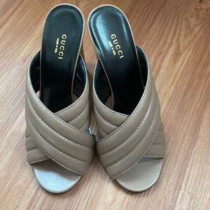 Gucci Webby Leather slide !